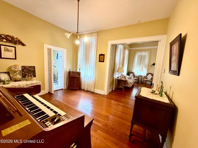 3807 Dantzler Street, Moss Point, MS 39563