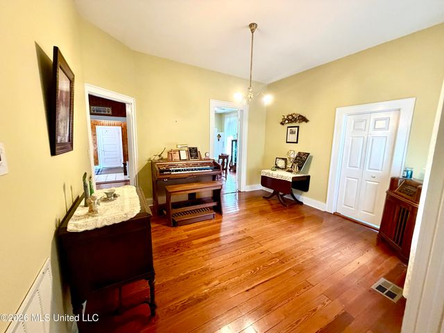 3807 Dantzler Street, Moss Point, MS 39563