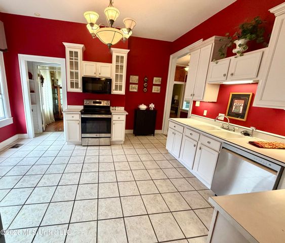 3807 Dantzler Street, Moss Point, MS 39563