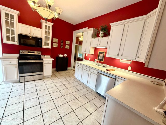 3807 Dantzler Street, Moss Point, MS 39563