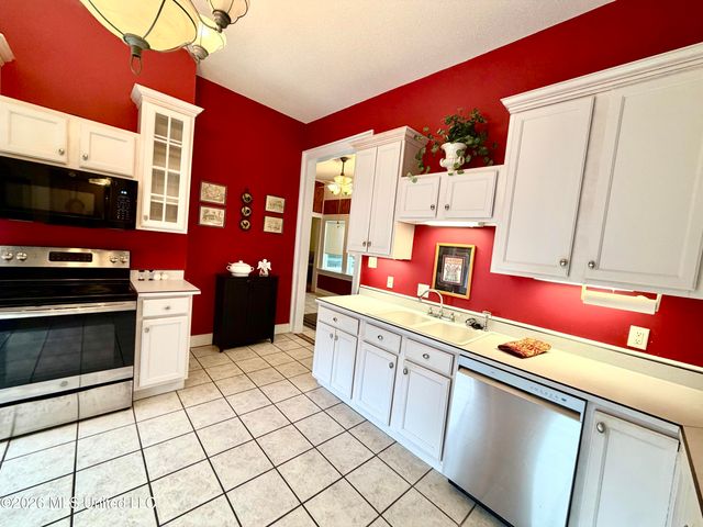 3807 Dantzler Street, Moss Point, MS 39563