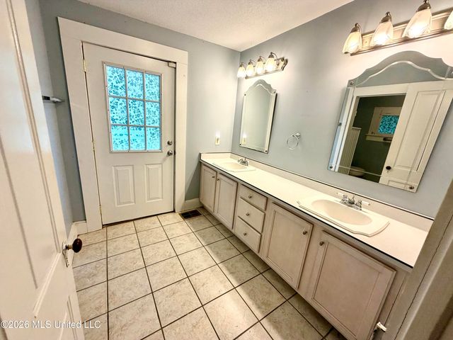3807 Dantzler Street, Moss Point, MS 39563