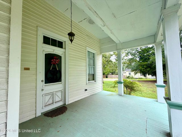 3807 Dantzler Street, Moss Point, MS 39563