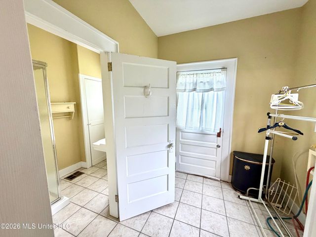 3807 Dantzler Street, Moss Point, MS 39563
