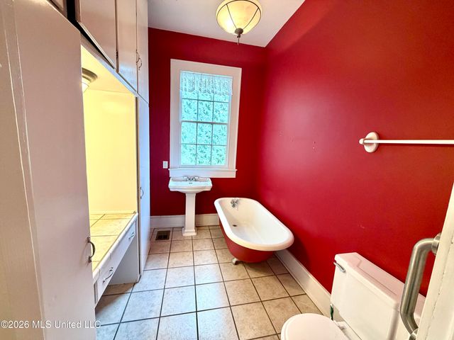 3807 Dantzler Street, Moss Point, MS 39563