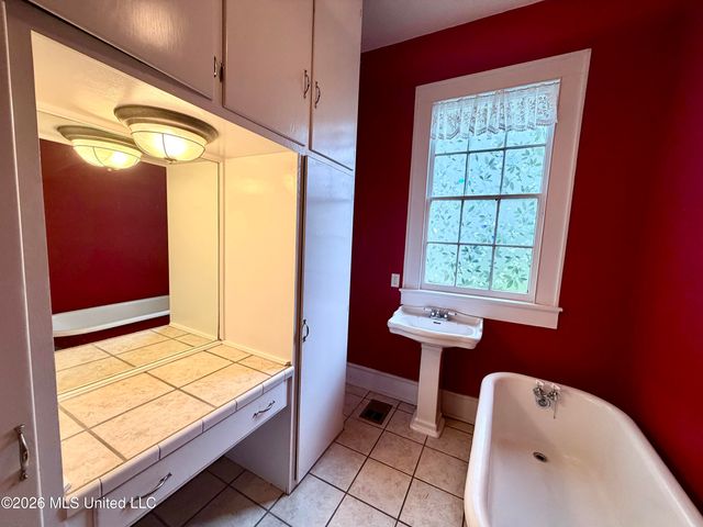 3807 Dantzler Street, Moss Point, MS 39563