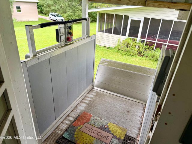 3807 Dantzler Street, Moss Point, MS 39563