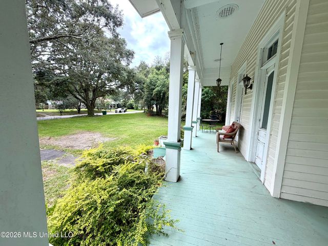 3807 Dantzler Street, Moss Point, MS 39563