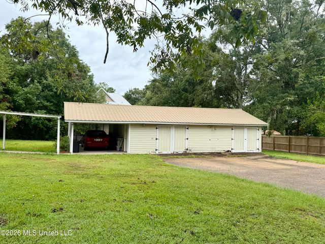3807 Dantzler Street, Moss Point, MS 39563