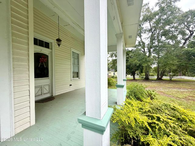 3807 Dantzler Street, Moss Point, MS 39563
