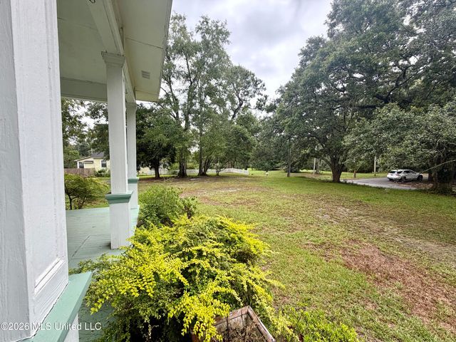 3807 Dantzler Street, Moss Point, MS 39563
