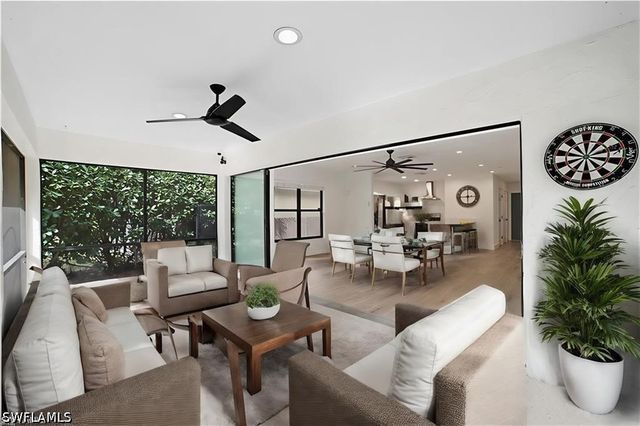 1160 Michigan AVE, Naples, FL 34103
