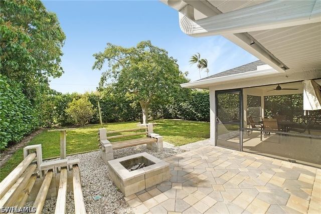 1160 Michigan AVE, Naples, FL 34103