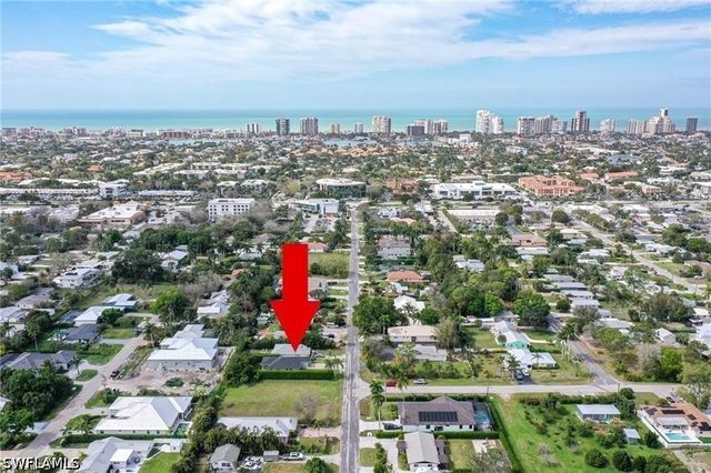 1160 Michigan AVE, Naples, FL 34103