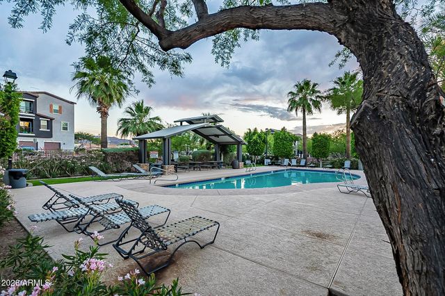 5851 S 23RD Way, Phoenix, AZ 85040