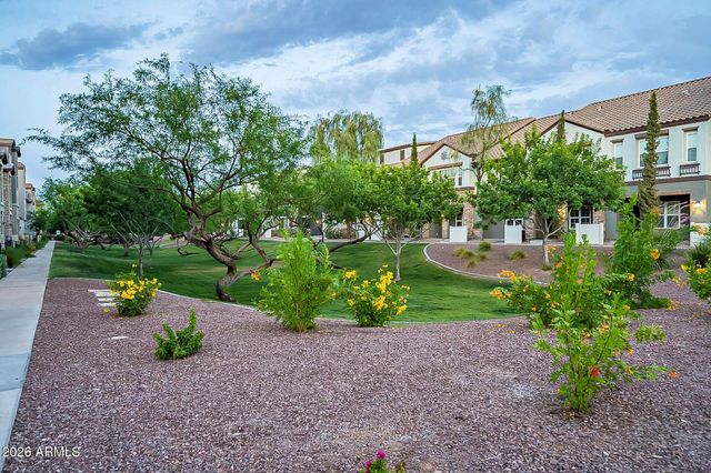 5851 S 23RD Way, Phoenix, AZ 85040