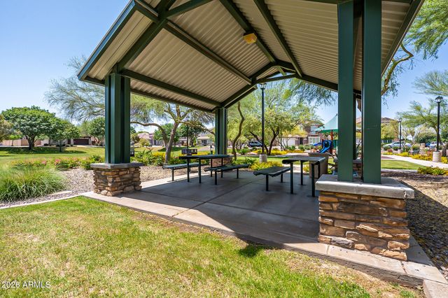 5851 S 23RD Way, Phoenix, AZ 85040