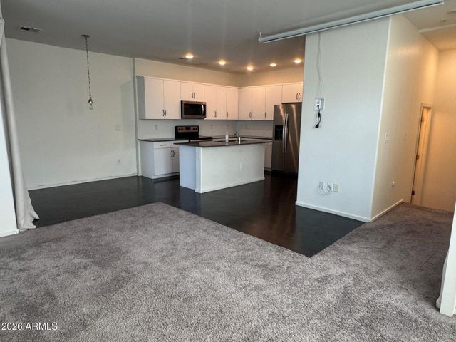 5851 S 23RD Way, Phoenix, AZ 85040