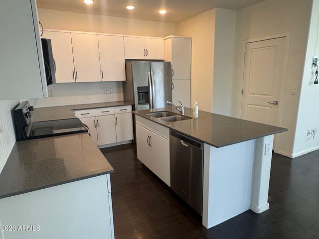 5851 S 23RD Way, Phoenix, AZ 85040