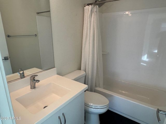 5851 S 23RD Way, Phoenix, AZ 85040