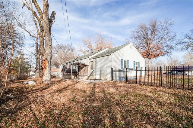 4928 N Topping Avenue, Kansas City, MO 64119