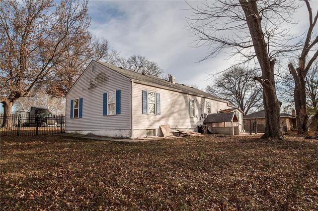 4928 N Topping Avenue, Kansas City, MO 64119