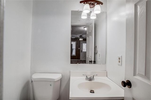 4928 N Topping Avenue, Kansas City, MO 64119