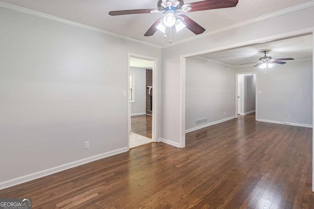 5022 Green Oak Drive SW, Lilburn, GA 30047