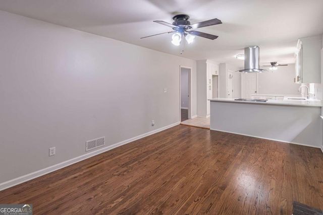 5022 Green Oak Drive SW, Lilburn, GA 30047