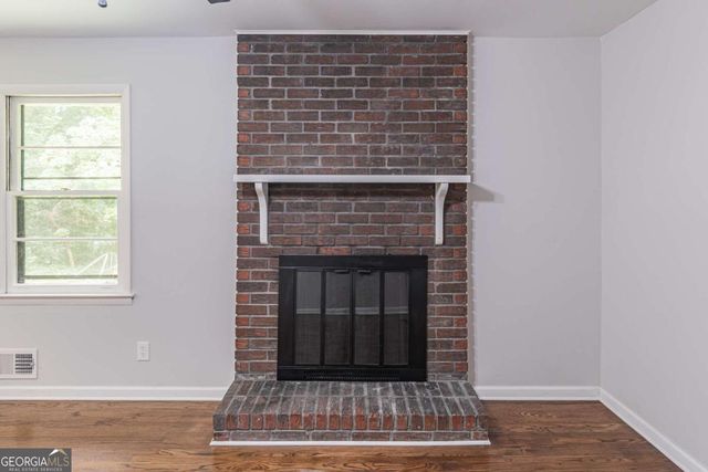 5022 Green Oak Drive SW, Lilburn, GA 30047