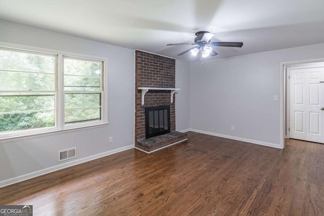 5022 Green Oak Drive SW, Lilburn, GA 30047