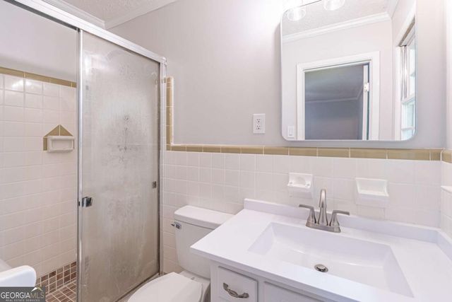 5022 Green Oak Drive SW, Lilburn, GA 30047