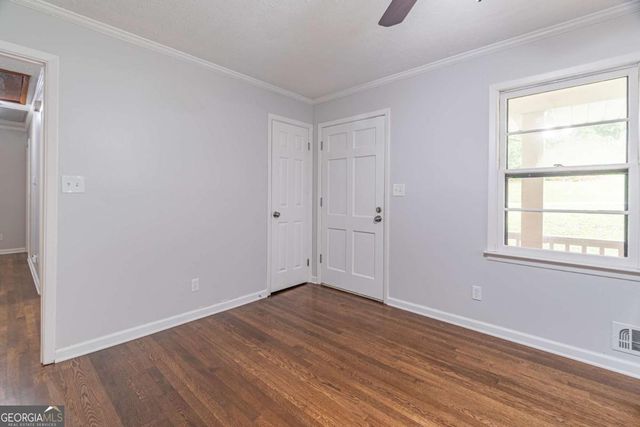 5022 Green Oak Drive SW, Lilburn, GA 30047