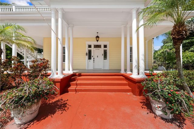 212 S CLYDE AVENUE, Kissimmee, FL 34741