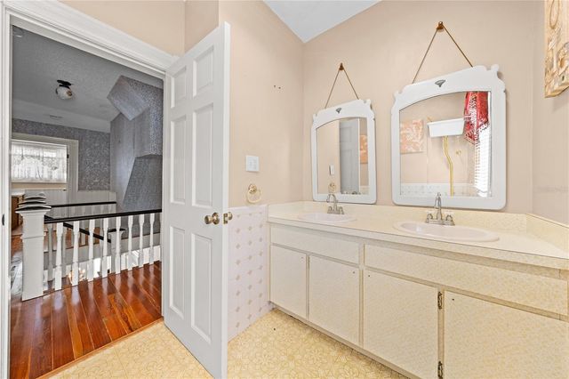 212 S CLYDE AVENUE, Kissimmee, FL 34741