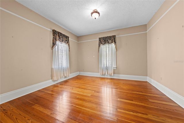 212 S CLYDE AVENUE, Kissimmee, FL 34741