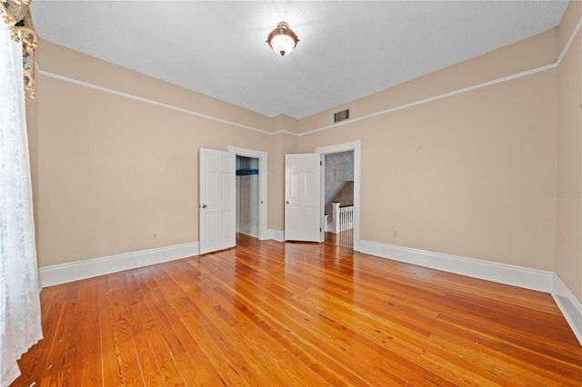 212 S CLYDE AVENUE, Kissimmee, FL 34741