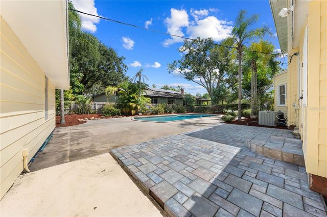 212 S CLYDE AVENUE, Kissimmee, FL 34741