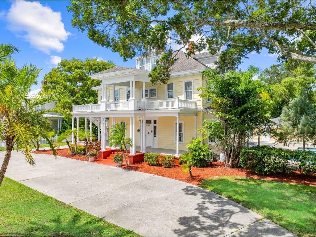 212 S CLYDE AVENUE, Kissimmee, FL 34741