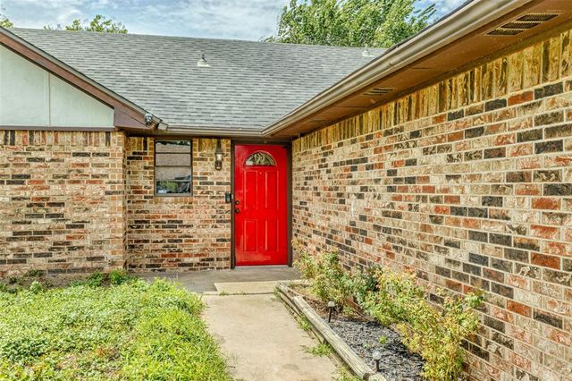 8813 Rambling Road, Oklahoma City, OK 73132