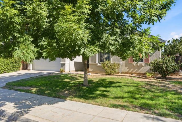 5176 W Oslin Avenue, Fresno, CA 93722