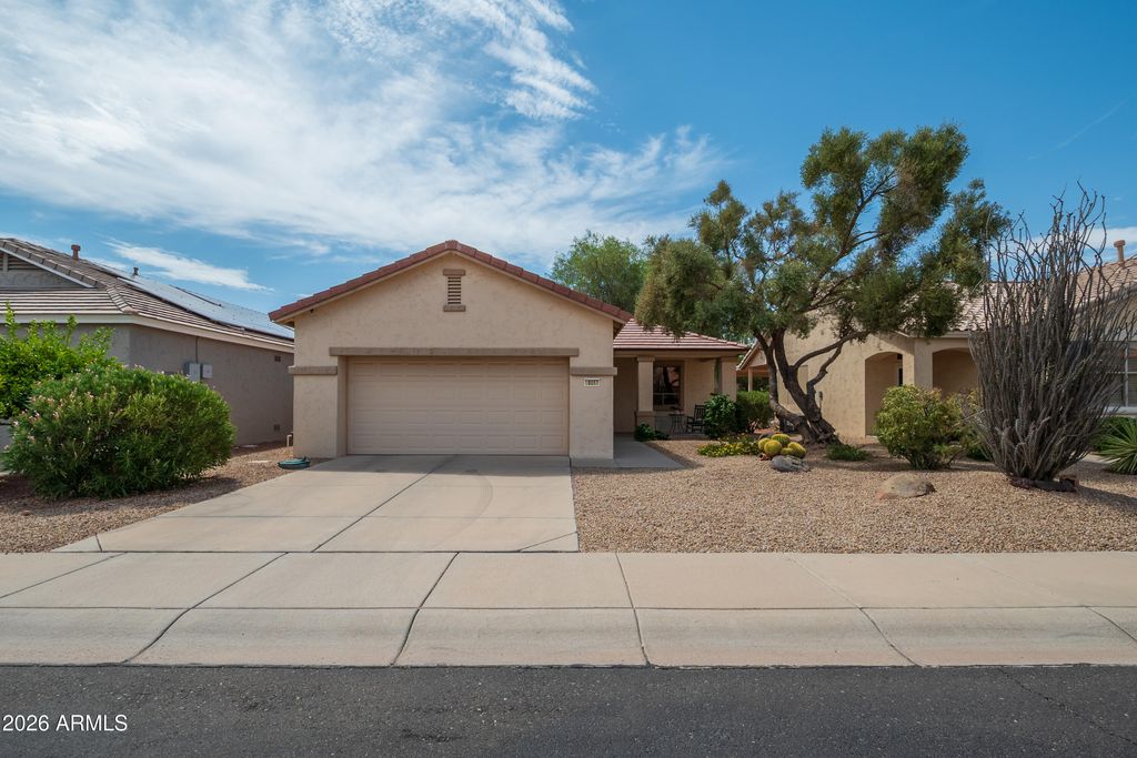 18067 W UDALL Drive, Surprise, AZ 85374 — exterior