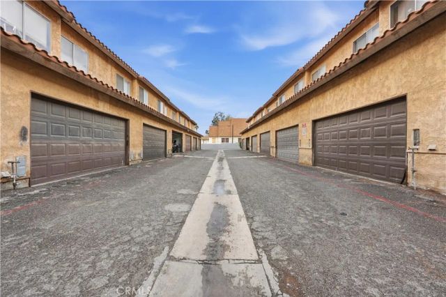 16595 Upland Avenue B, Fontana, CA 92335
