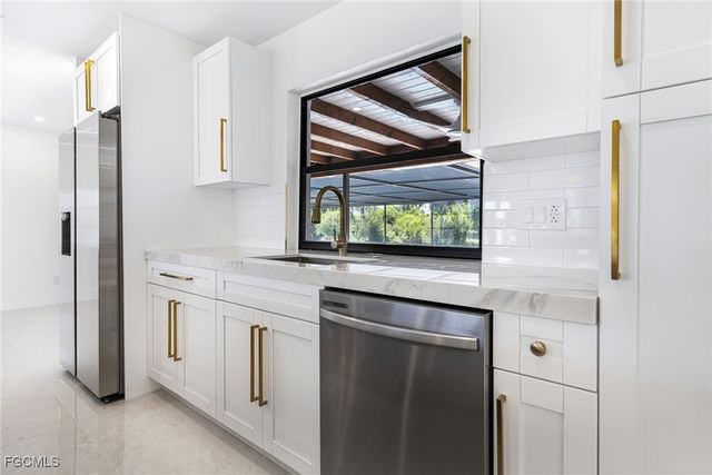 7436 Dana Lin CIR, North Fort Myers, FL 33917