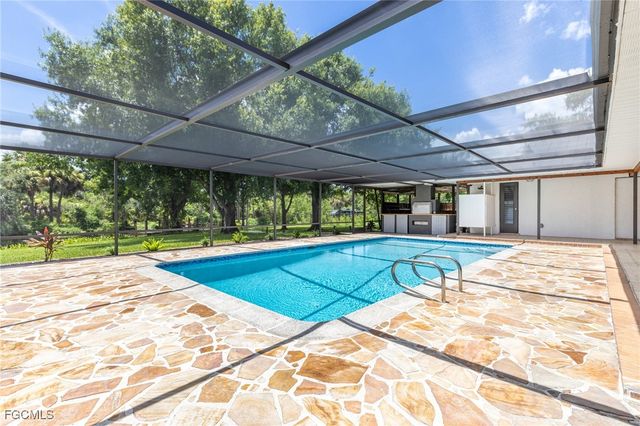 7436 Dana Lin CIR, North Fort Myers, FL 33917