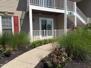 105 Players Circle, Tinton Falls, NJ 07724