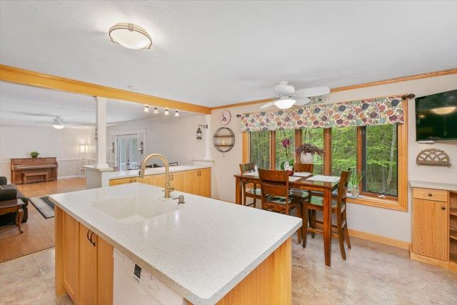 10 Balsam Way, Plaistow, NH 03865