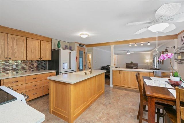 10 Balsam Way, Plaistow, NH 03865