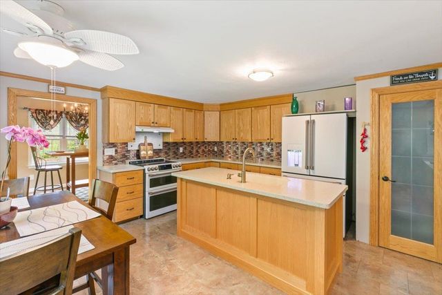 10 Balsam Way, Plaistow, NH 03865