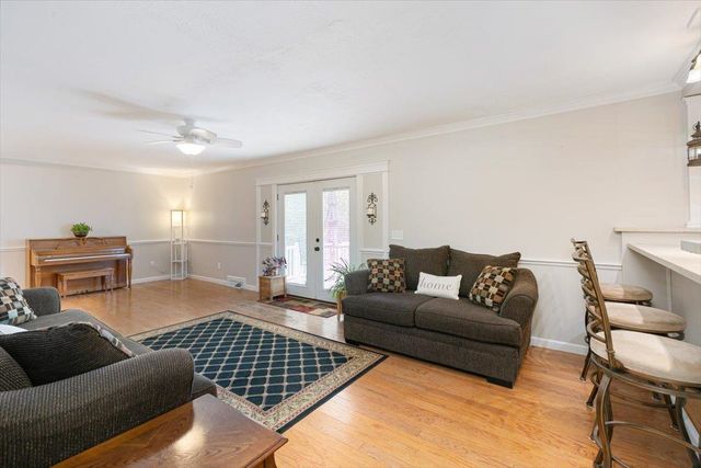 10 Balsam Way, Plaistow, NH 03865